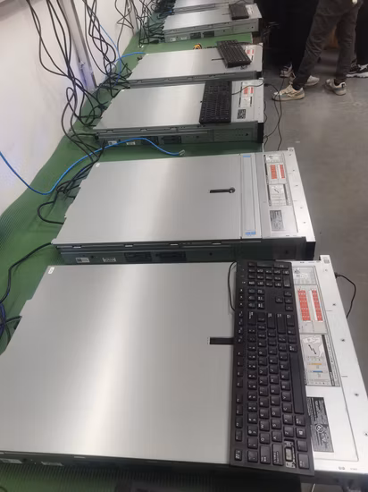 Hochleistungs-R740xd2 Intel Xeon Silver 4216 Rack-Server 1100 W* 2 4 TB x 13 Benötigt insgesamt 52 TB 32 GB DDR4